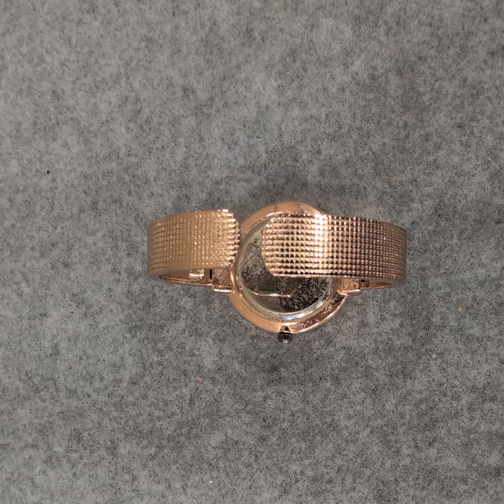 Voulez Vous Women's Rose Gold Tone Quartz Mesh‎ Band Fashion Bangle Watch - Picture 4 of 5